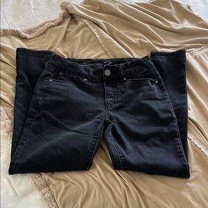 Seven7 Black Skinny Jeans — Classic Stretch Fit size 8 high rise